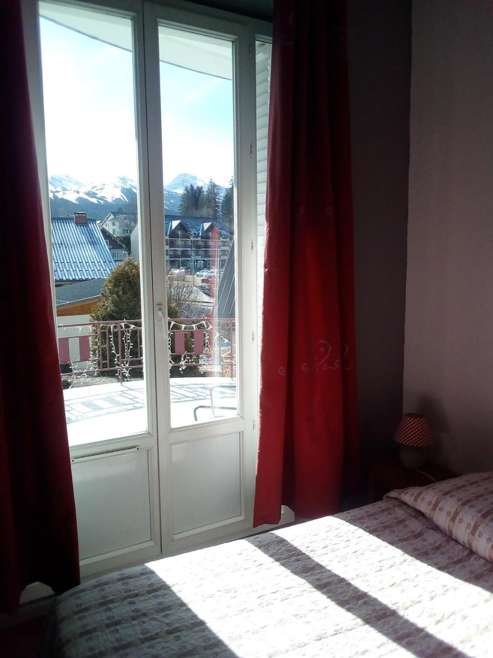 Hotel Les 4 Montagnes Villard-de-Lans Exterior foto